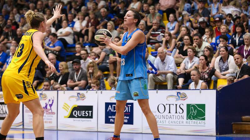 Kelly Griffin will run two basketball clinics in Stawell in August. Picture: CONTRIBUTED