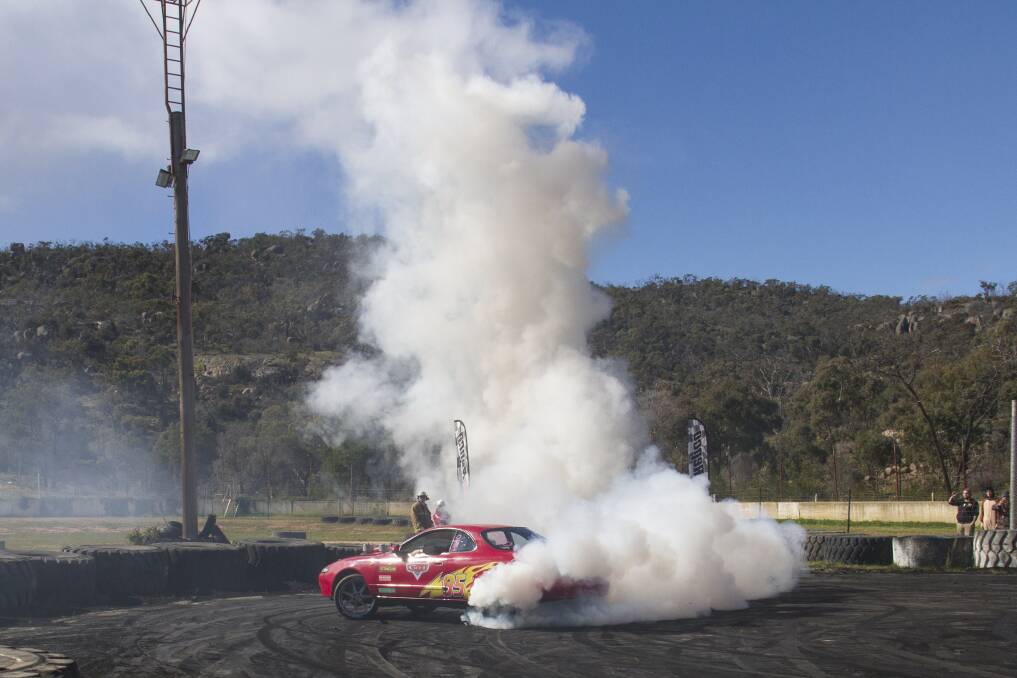 BURN RUBBER: Stawell's previous burnout event. Picture: Peter Pickering. 