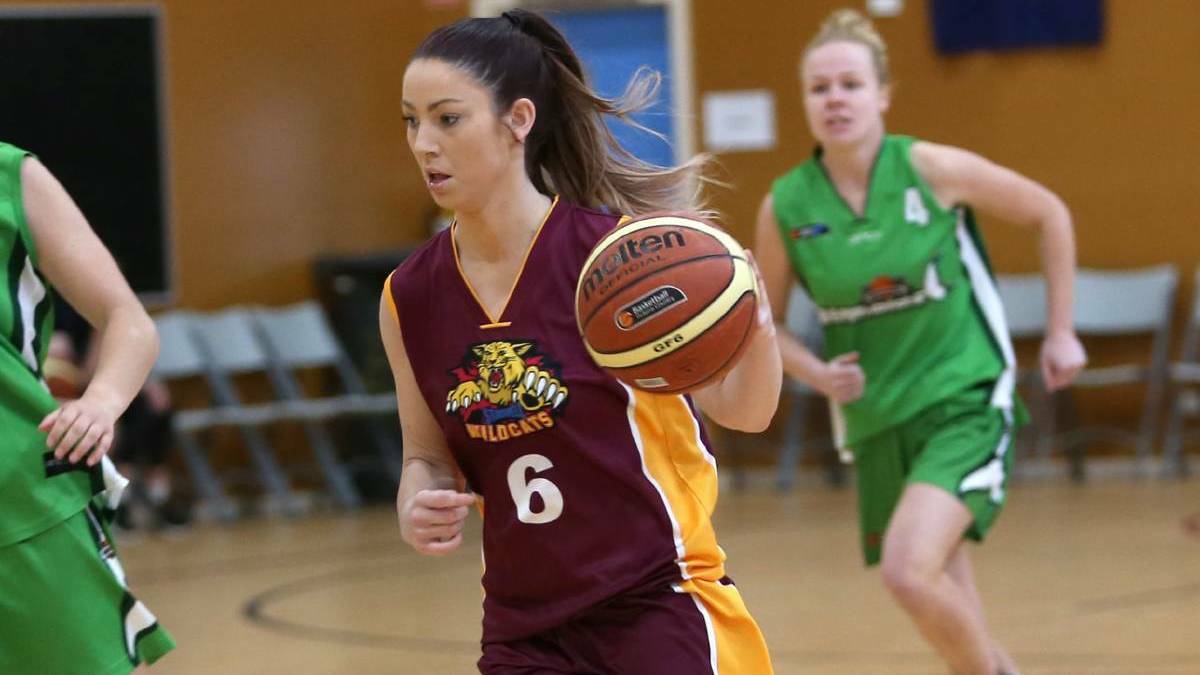 SKILLS: Courtney Morrow drives the ball down court. Picture: Amy Paton