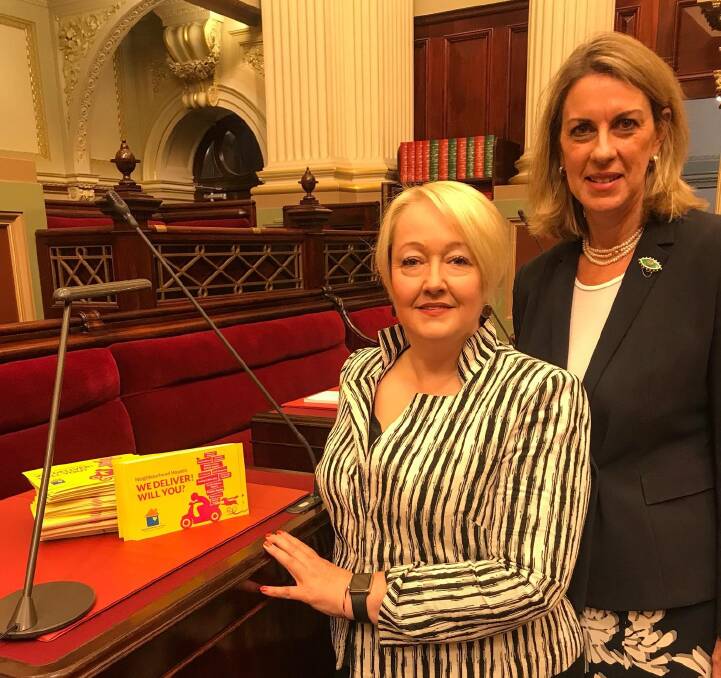 Ripon MP Louise Staley presents a petition on Neighbourhood Houses funding with Coalition spokesperson for families and Children Georgie Crozier.