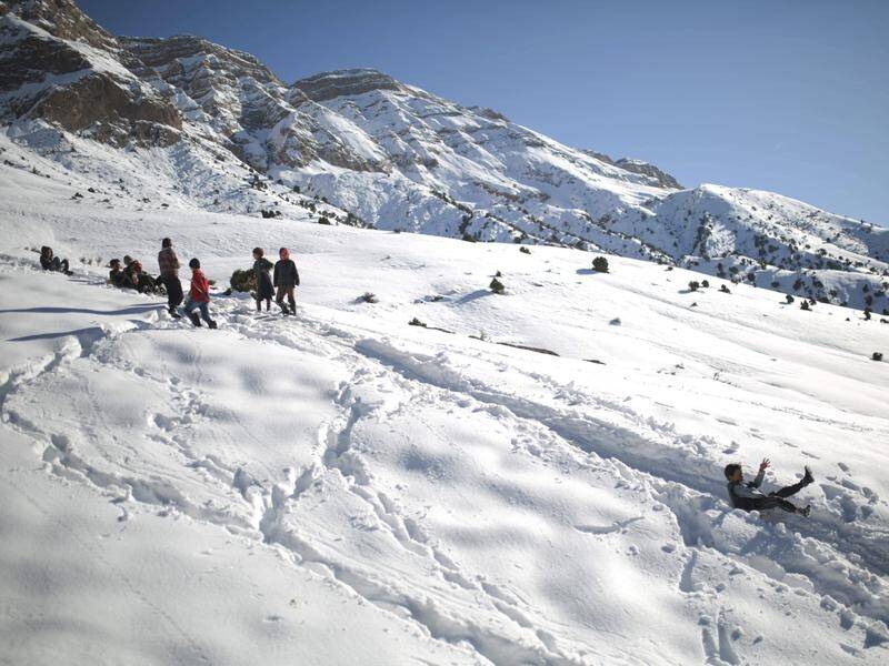 Exceptionally heavy snowfalls have cut off villages in the Middle Atlas mountains in Morocco.