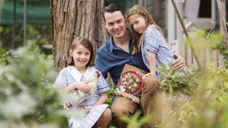 Est. head chef Gavin Carfax-Foster with his daughters Layla (left) and Indiah. Photo: James Brickwood