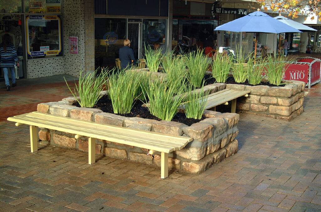 Park benches and plants were another big feature of the Gold Reef Mall. 