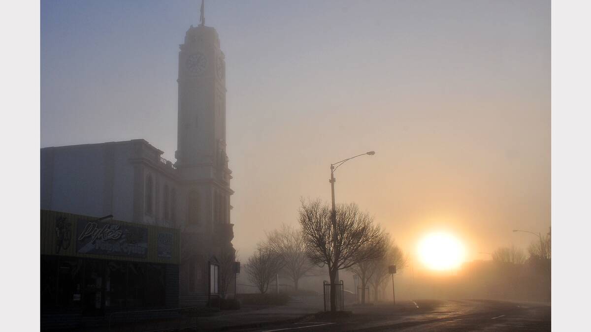 The morning sun fights to break through the thick fog that blanketed Stawell on Tuesday morning. Picture: KERRI KINGSTON