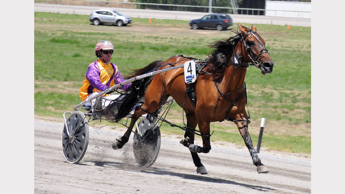 Chesney breaks clear of his rivals to win the Stanley Anyon Memorial Pace at Stawell's Laidlaw Park.