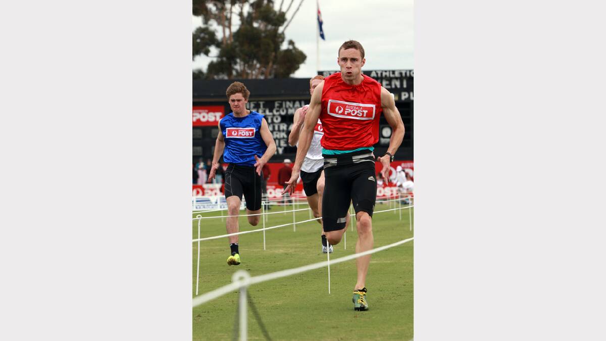 Sam Jamieson was on a mission as from his backmark, he was on his way to winning his heat of the Australia Post Stawell Gift.