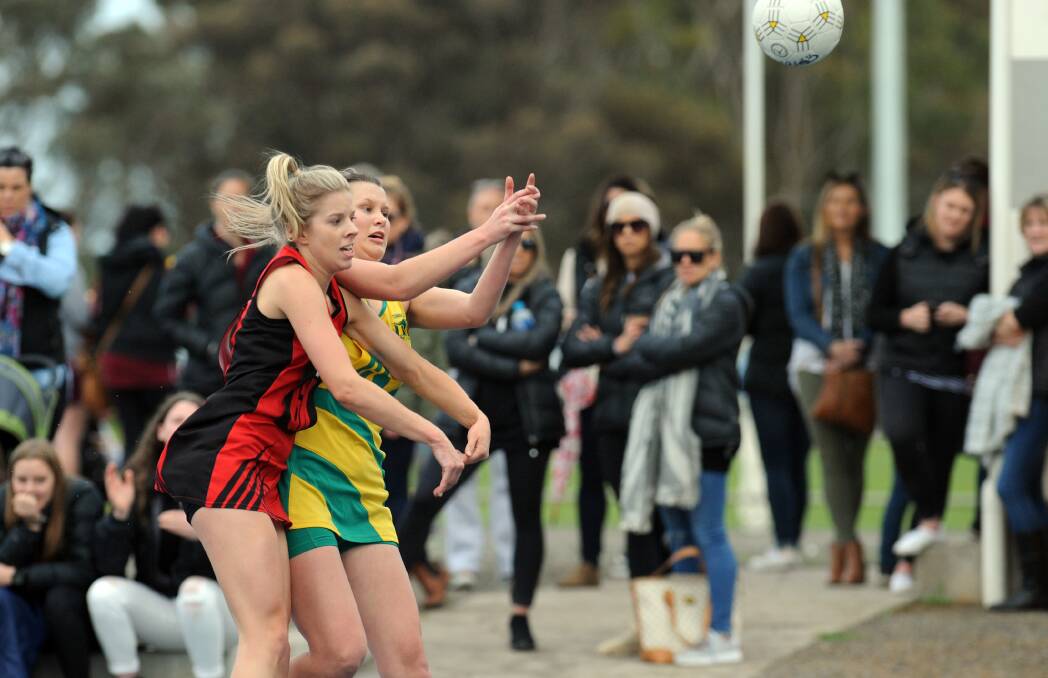 PRESSURE: Stawell's Lisa Fleming defends Billie Barber during the elimination final. Toni Stewart said her team needed to maintain its pressure. Picture: PAUL CARRACHER