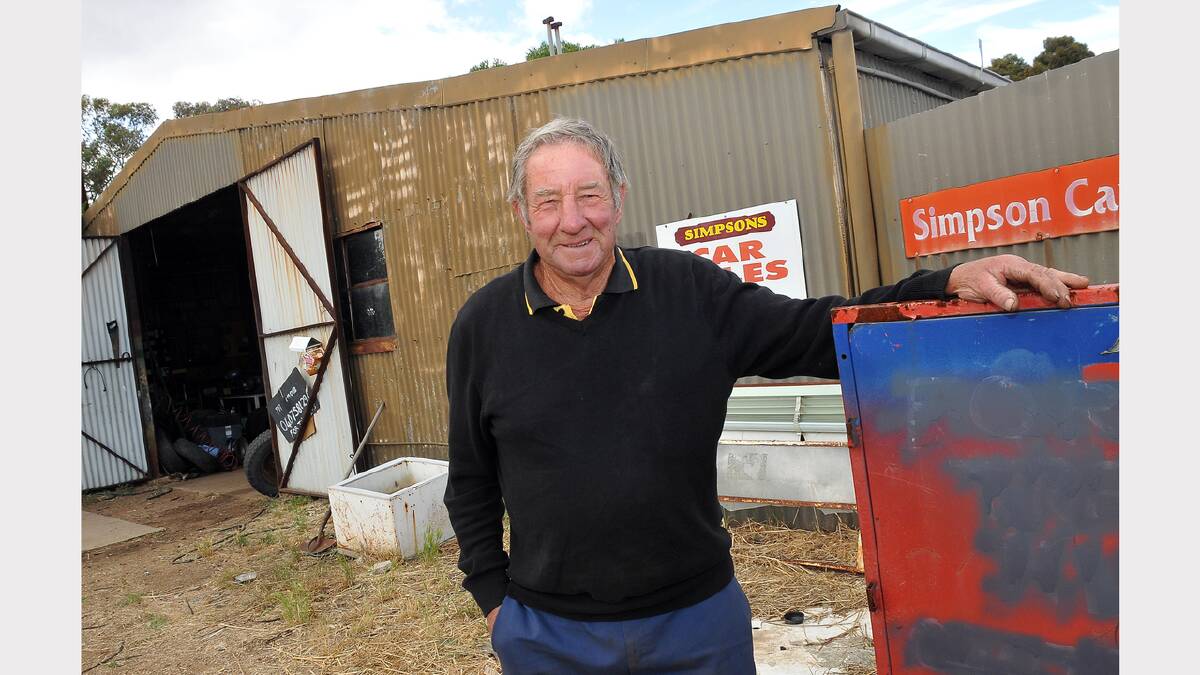 Ian Simpson has retired after operating his Simpson Trailer Hire business for 40 years.