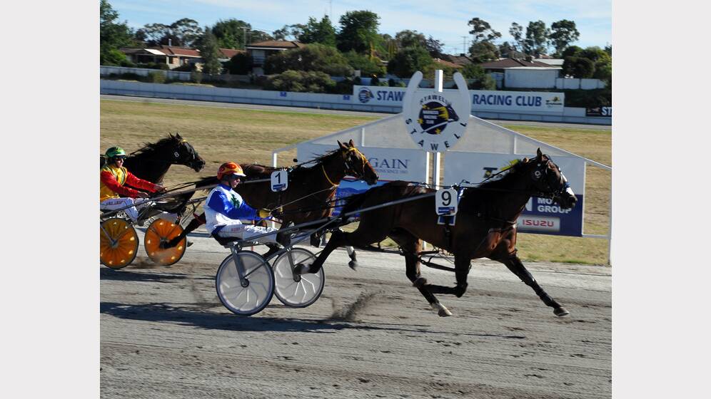 Amajorjo wins the Gration Memorial at last year's New Year's Day meeting at Laidlaw Park.