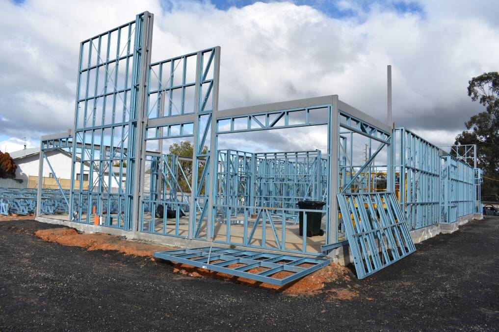 WORKS: Construction of the new KFC Stawell is underway. Pictuer: JAMES HALLEY