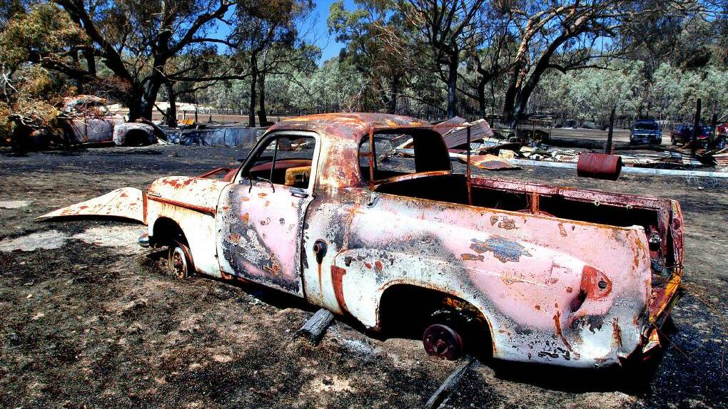Memories of a wild blaze: 2005 Stawell-Deep Lead New Year’s Eve fires remembered | Photos