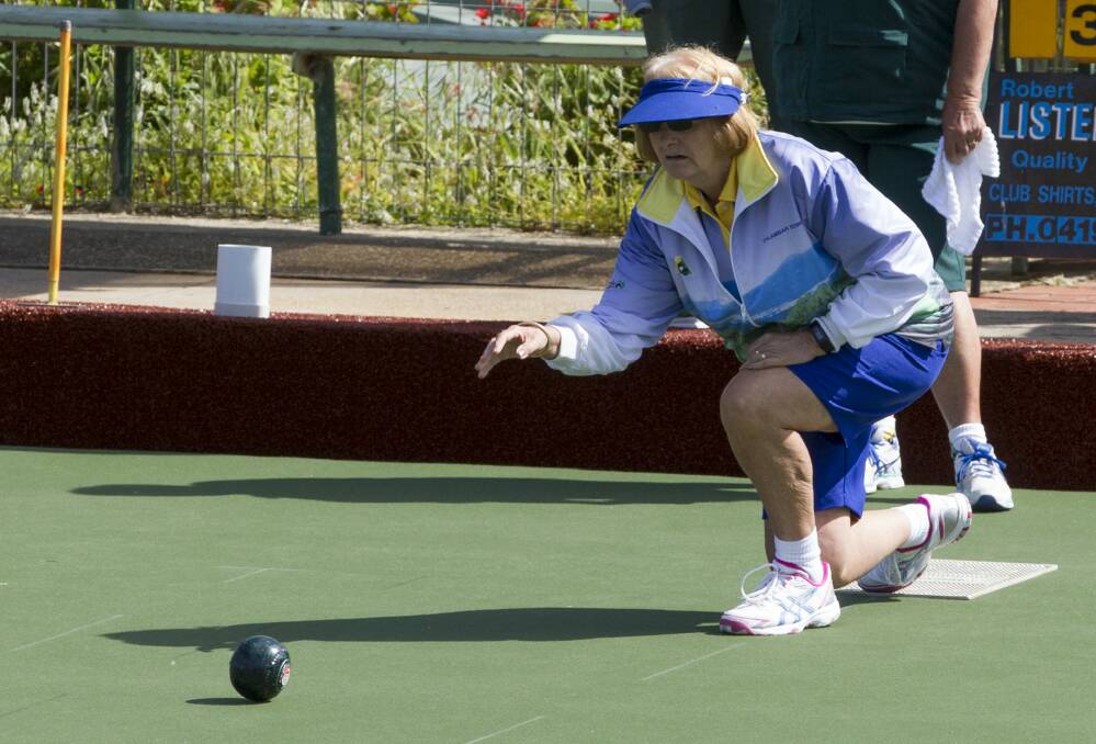 ON TRACK: Rhonda Wall, of Chalamber, sends a ball into play. Picture: PETER PICKERING