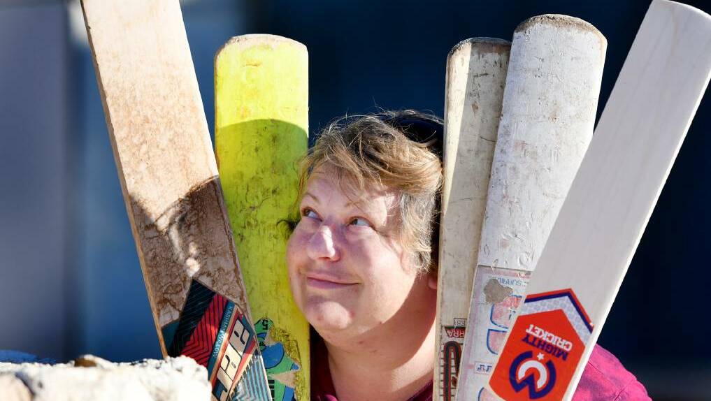 In 2019, Rainbow artist Belinda Eckermann created artworks out of old cricket bats to auction them off for charity.