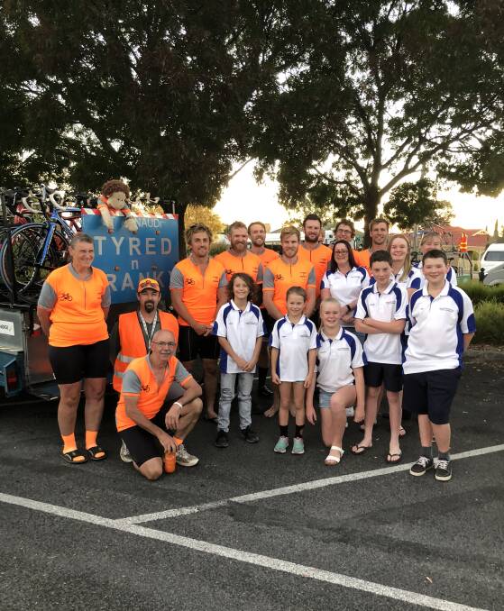 ‘Tyred n Cranky’: The St Arnaud team rode from Echuca to Port Fairy and raised money for the ‘Mallee Kids with Type One Diabetes’ group. Picture: Supplied. 