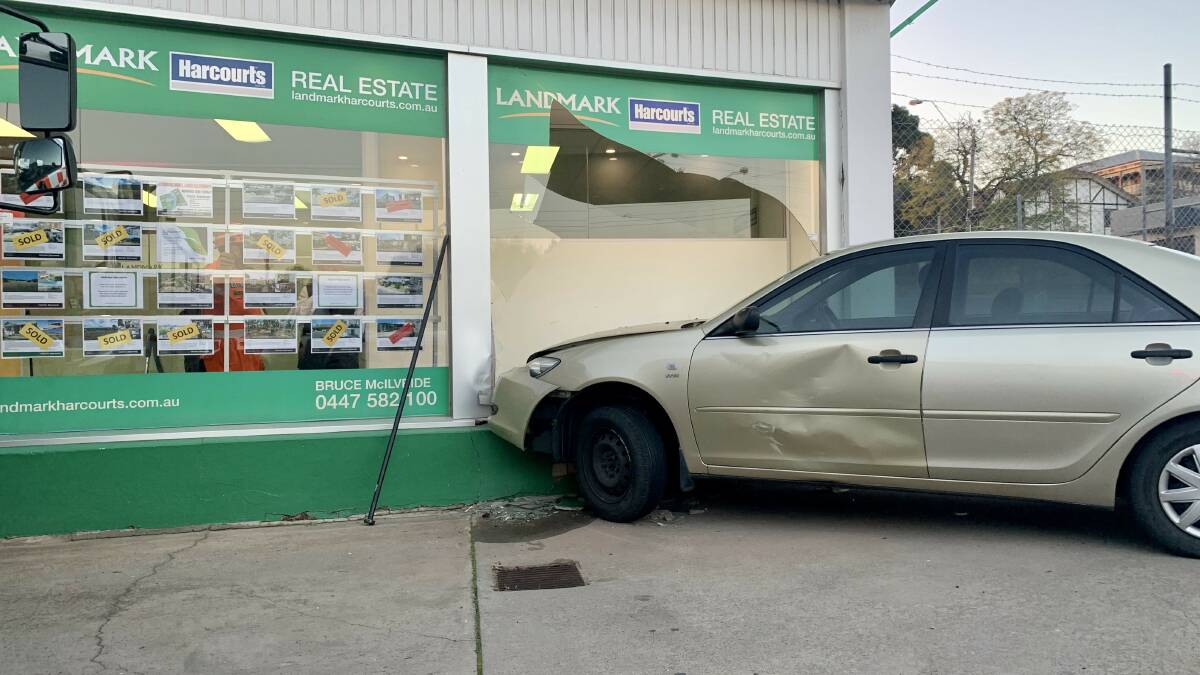 Car ploughs into Stawell business shopfront