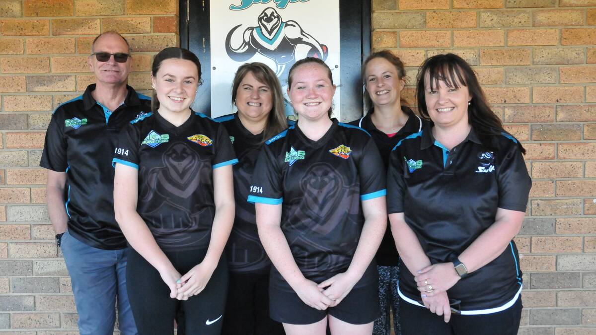 APPOINTED: Stephen Ashley, Phoebe Bretherton, Vanessa Jasper, Thalia Hoffmann, Jane Johnson and Sarah Parker make up the team of Swifts' junior coaches for 2020. Picture: CASSANDRA LANGLEY