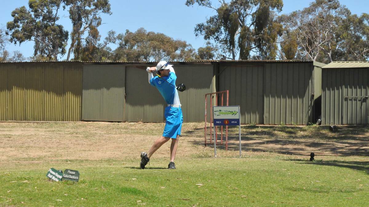 DOWN THE LINE: Josh Kelly sits in second place after round one of the Stawell Golf Club's 2019 championships. Picture: CASSANDRA LANGLEY