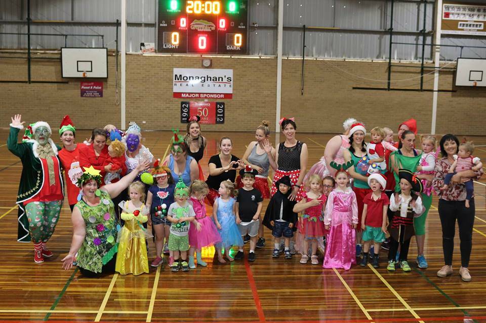 WELCOMES: Stawell Women's Day Basketball players and supporters welcome residents to join in the fun for "this girl can" week on Monday. Picture: TRISH RALPH