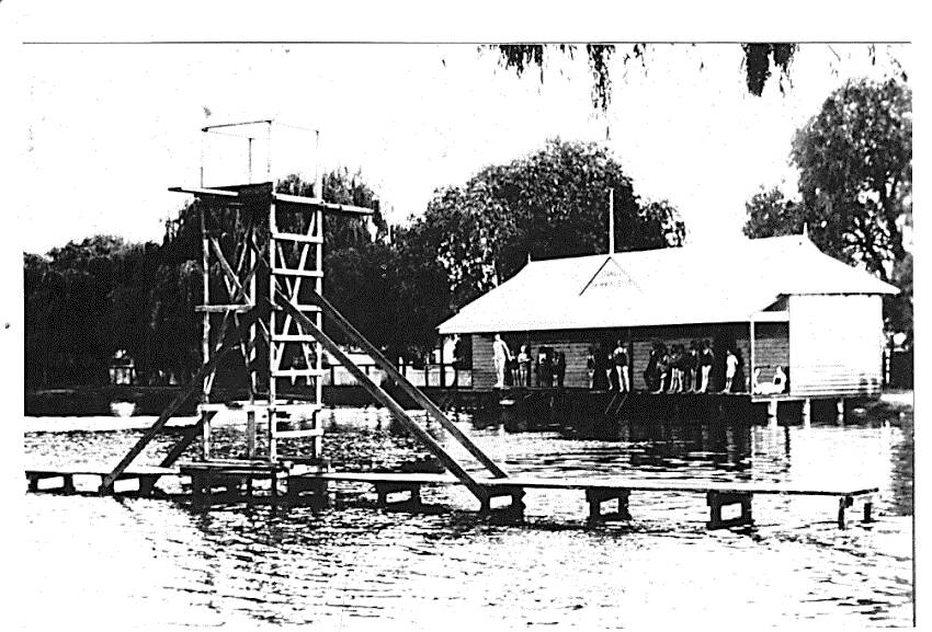 Stawell's swimming pools over the years