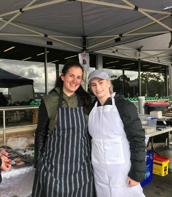 Karen Roche's niece Amy Stewart and daughter Bianca Roche are aiming to raise $20,000 through sausage sizzles, raffles, and a head shave in support of Ms Roche. 