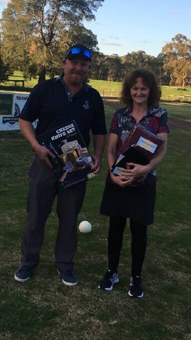2018 Wimmera sandgreen champions Tim Coffey and Tania Dignan (both from Stawell)