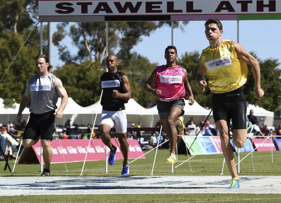 Tom Newman runs in a heat at the 2018 Stawell Gift. Picture: PETER PICKERING