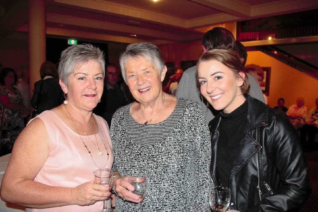 GREAT EVENING: Geraldine Carey, Merrilyne Middleton and Greta Carey at the Stawell Hospital Auxiliary's Wine and Savoury evening. 