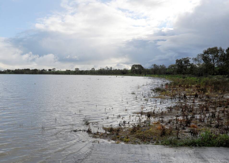 ALGAE OUTBREAK: Green Lake was closed over the Easter long-weekend after a blue-green algae outbreak. Picture: SAMANTHA CAMARRI
