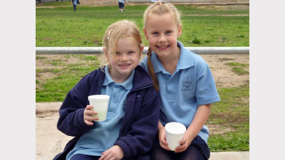 Ella and Paige support the Biggest Morning Tea.
