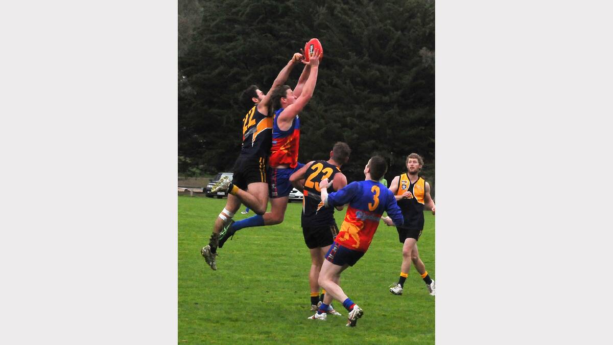 Great Western ruckman Rayne Salmon takes a strong grab in front of a Hawkesdale Macarthur opponent on Saturday.